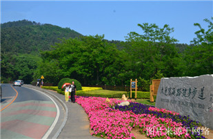 http://2fwaww.4000500521.com//upimg/seot/t20170426175904641.jpg